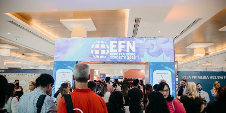 Expo Franquias Nordeste: 80 expositores em feira no RioMar Recife