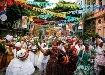 Carnaval: Dez cuidados com o celular para cair no passo com tranquilidade