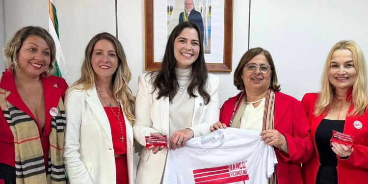 Deputada Maria Arraes une forças contra o feminicídio