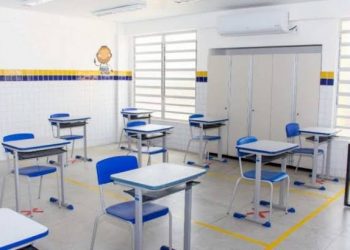 Recife cancela aulas municipais devido a fortes chuvas