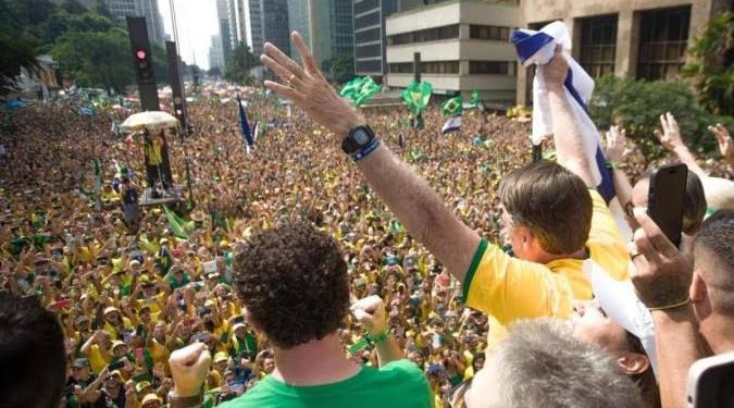 Ato de Bolsonaro na Av. Paulista reúne multidão de apoiadores