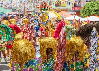 Maracatu e ciranda recebem título de Patrimônio Cultural Imaterial do Recife