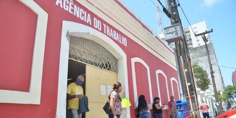 Agência de Trabalho, na Rua da Aurora, tem atendimento suspenso