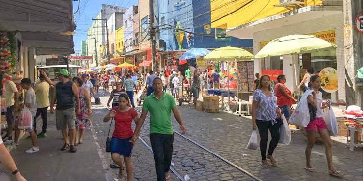 Feriado da Data Magna, tem funcionamento especial no comércio