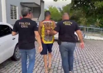 Três pessoas são presas por suspeita de envolvimento em ataque ao ônibus do Fortaleza