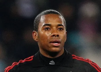STJ decide nesta quarta-feira se Robinho cumprirá pena no Brasil