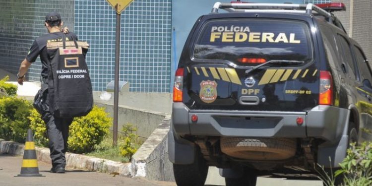 Operação prende policiais rodoviários federais por suspeita de obter vantagem indevida