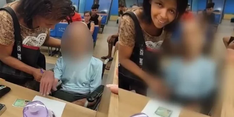 Mulher é presa após levar morto em cadeira de rodas para sacar empréstimo de R$ 17 mil