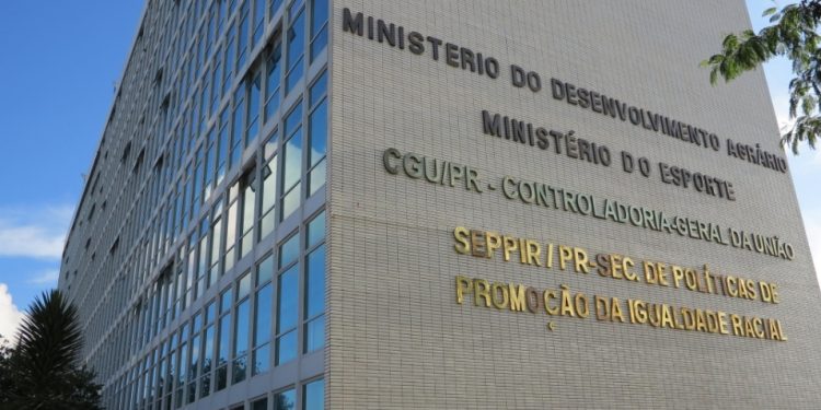 Ministério do Esporte repudia violência em jogo entre Sport e Náutico no último sábado