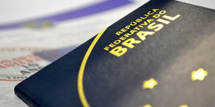 Polícia Federal suspende serviço online de emissão de passaporte