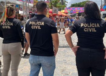 Vigilantes realizam protesto no Centro do Recife