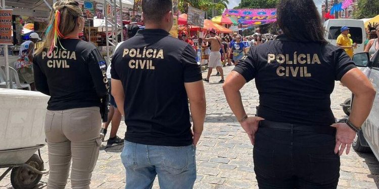 Vigilantes realizam protesto no Centro do Recife
