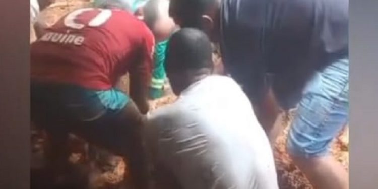 Idoso morre soterrado após fortes chuvas em Barreiros