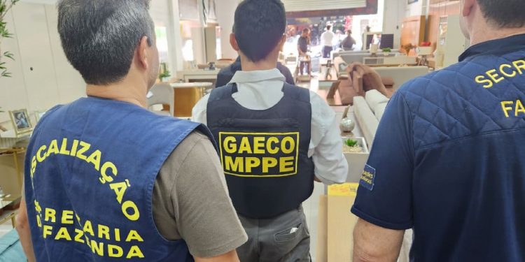 Operação investiga grupo criminoso suspeito de sonegação fiscal e lavagem de dinheiro