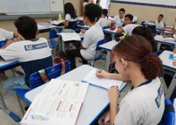 Jaboatão abre seleção para 56 vagas de auxiliar de educação infantil