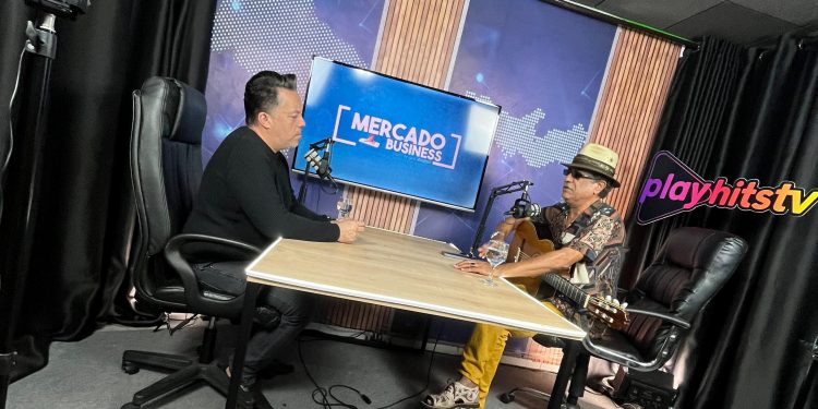 Maciel Melo apresenta novas músicas na rádio Hits