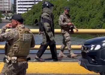 Granada Militar é encontrada no Rio Capibaribe
