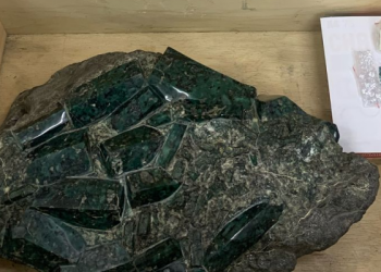 Três homens são presos em flagrante por roubar conjunto de esmeraldas avaliadas em R$ 3,5 milhões