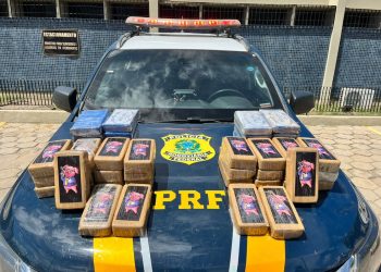 PRF apreende mais de 50 kg de drogas escondidas dentro de veículo em Salgueiro