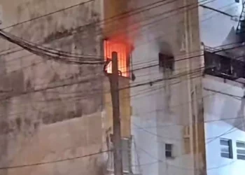 Apartamento pega fogo no Curado e deixa uma pessoa morta