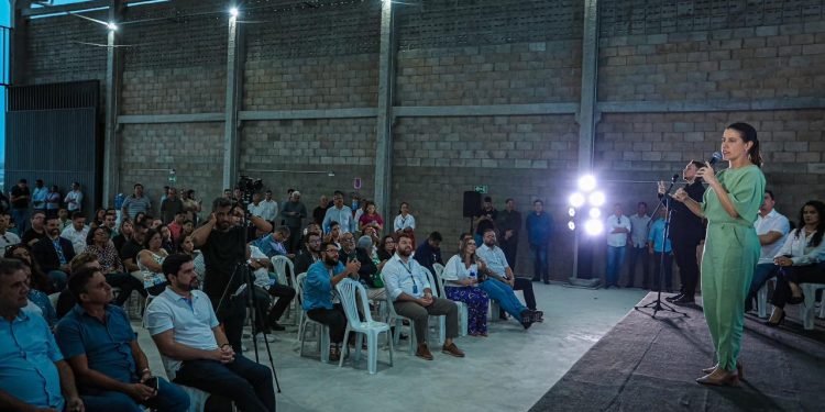 Em Caruaru, Raquel Lyra entrega requalificação de base operacional da Copergás e anuncia implantação de montadora de tratores
