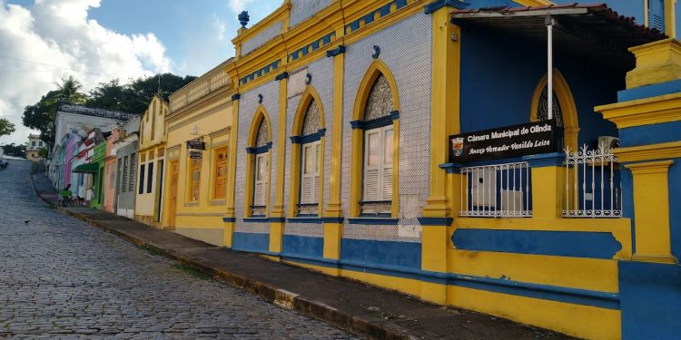 TRE-PE cassa mandatos de quatro vereadores de Olinda