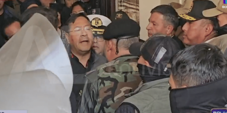 General boliviano é preso após tentativa de golpe