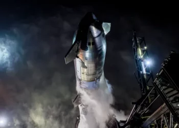 SpaceX faz 1º voo bem-sucedido com a Starship, maior nave do mundo