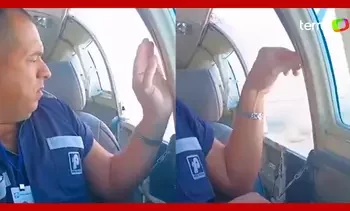 Porta de aeronave se abre em pleno voo
