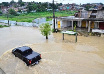 Chuvas em Pernambuco deixam mais de 130 pessoas 131 pessoas estão desalojadas e 26 desabrigadas