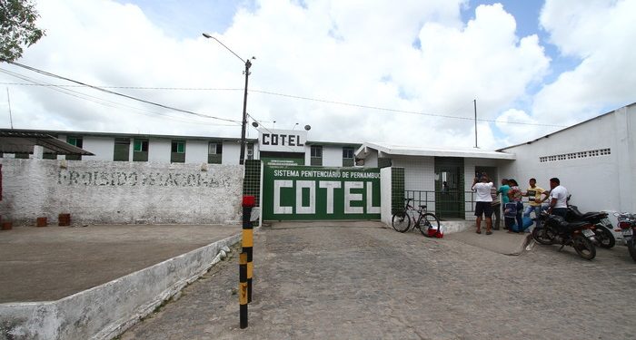 Homem é preso por estuprar enteada de 15 anos