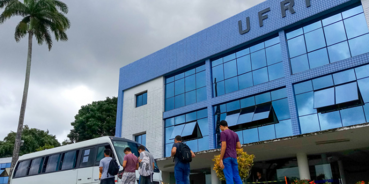 UFRPE define data para reinício das aulas