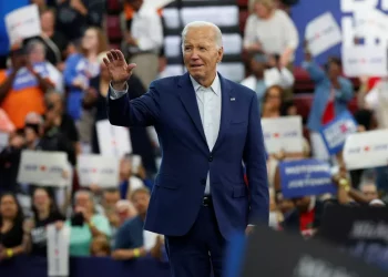Biden anuncia desistência de candidatura à presidência dos Estados Unidos