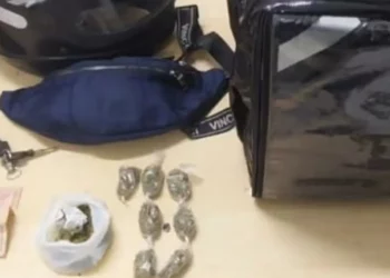 Entregador de comida japonesa é preso fazendo ‘delivery de maconha’ no Grande Recife