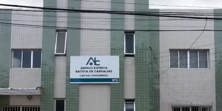 Lar da Vovozinhas recebe ajuda para comemorar o dia das avós