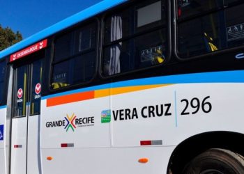 Motoristas de ônibus da Vera Cruz fazem paralisação nesta segunda-feira (29)