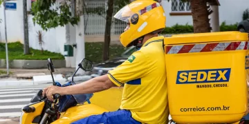 Correios anunciam PDV e concurso para contratar 3,2 mil carteiros