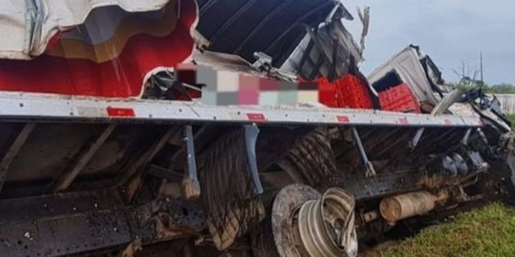 Colisão na BR-101, em Goiana deixa uma pessoa morta