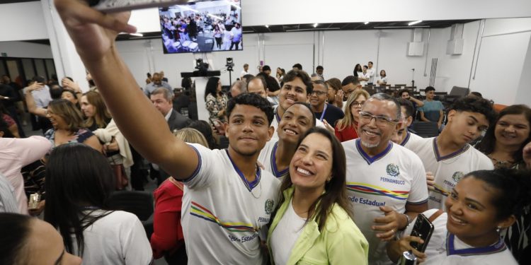 Raquel Lyra lança Trilhatec, programa que oferece 35 mil vagas em cursos profissionais