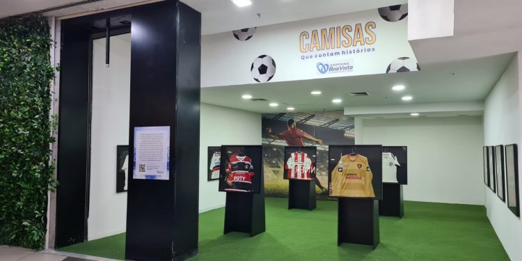 Shopping Boa Vista promove mostra de camisas de futebol