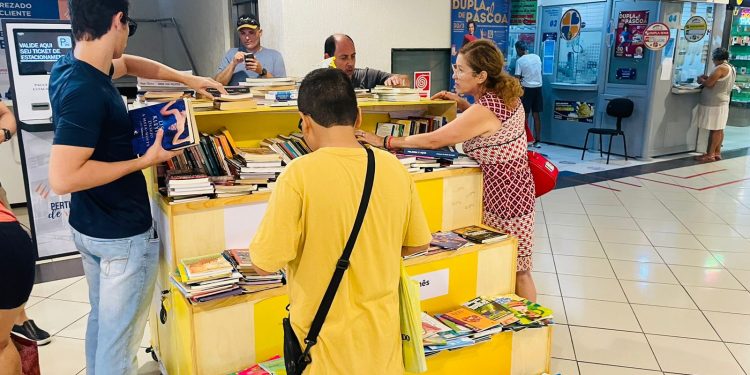 Volta às aulas: Feira de Troca-Troca de livros acontece nos Aflitos