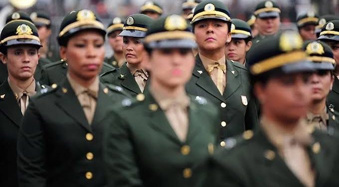 Brasil passa a permitir o alistamento militar feminino aos 18 anos