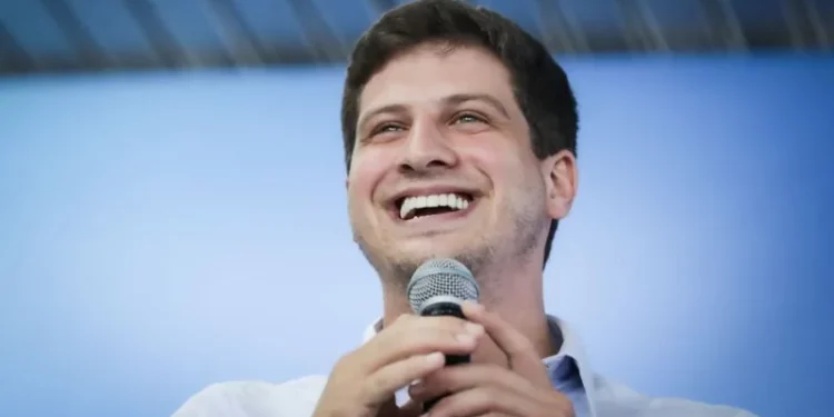 Pesquisa da Datafolha aponta liderança de João Campos na disputa pela prefeitura do Recife