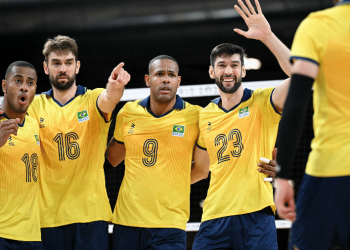 Vôlei masculino: Brasil vence Egito e se garante nas quartas em Paris
