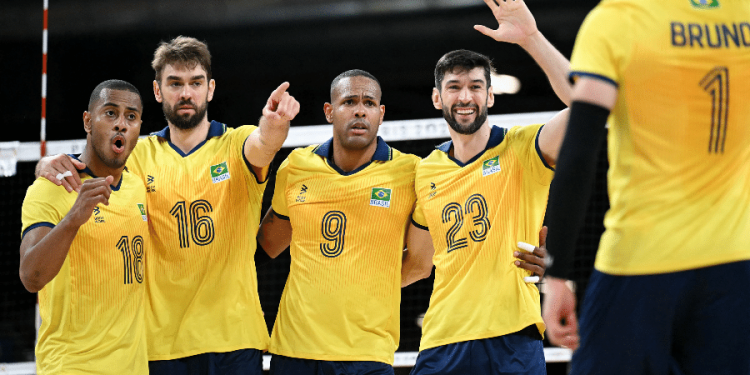 Vôlei masculino: Brasil vence Egito e se garante nas quartas em Paris