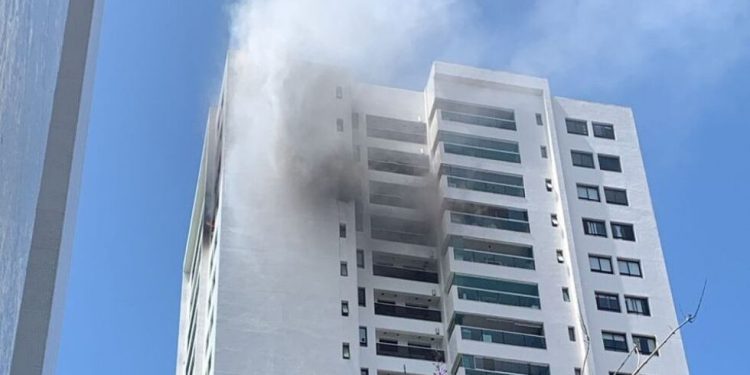 Incêndio atinge Condomínio Residencial Le Parc
