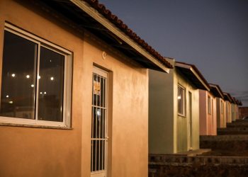 Morar Bem – Entrada Garantida: Governadora Raquel Lyra entrega 60 casas no Residencial Xique-Xique 3, em Caruaru