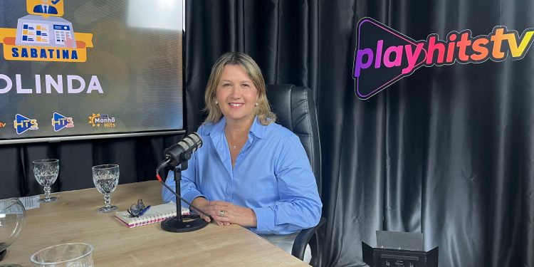 Izabel Urquiza discute propostas para Olinda em sabatina na Hits FM