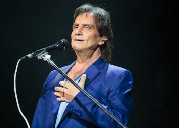 Roberto Carlos se apresentará no Réveillon do Recife de 2025