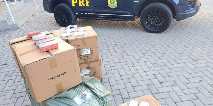 Carga avaliada em R$ 60 mil é apreendida BR 423, em Garanhuns